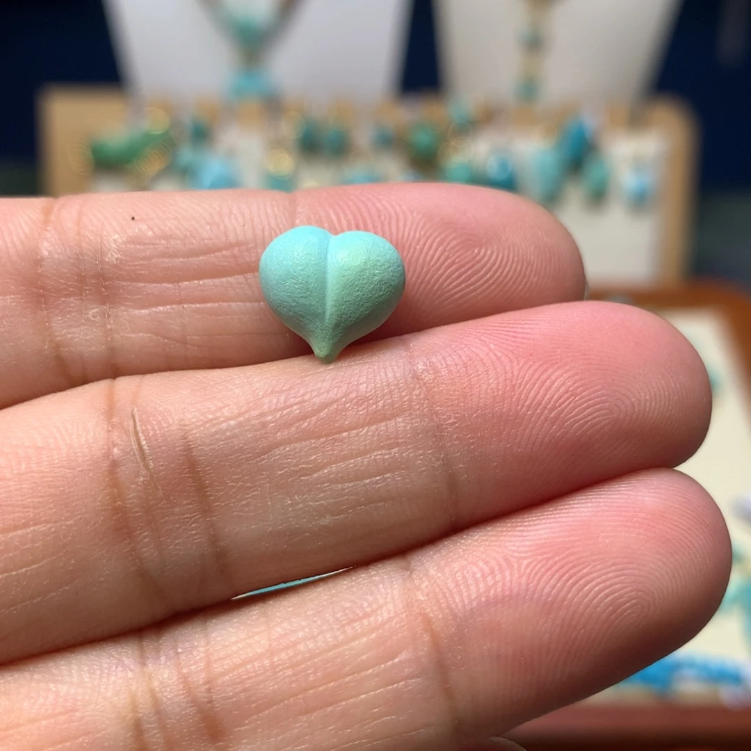 未镶嵌绿松石屁桃