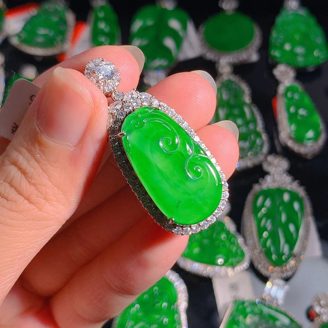 翡翠未镶嵌吊坠(不含链)