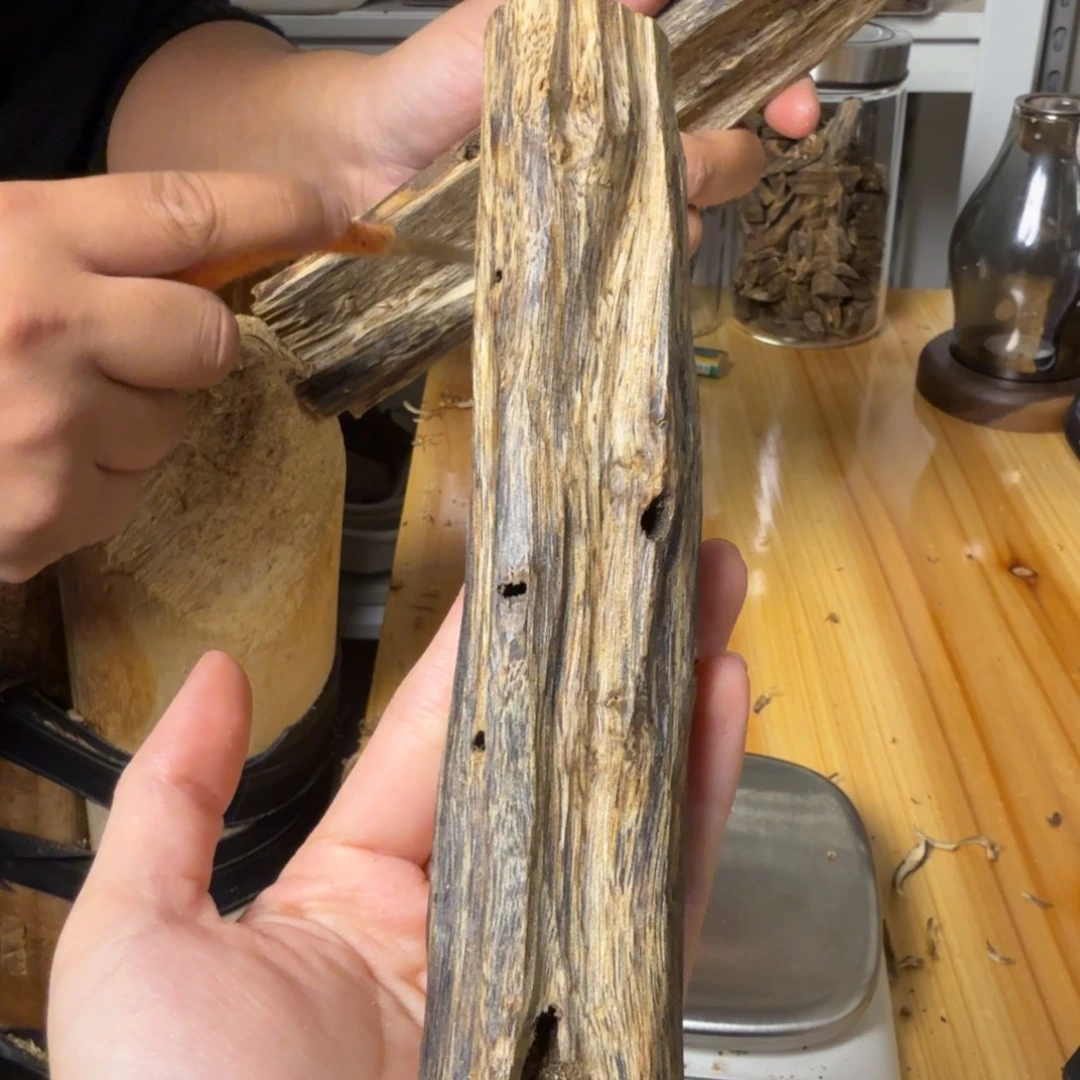 沉香千里香虫漏香41.9克