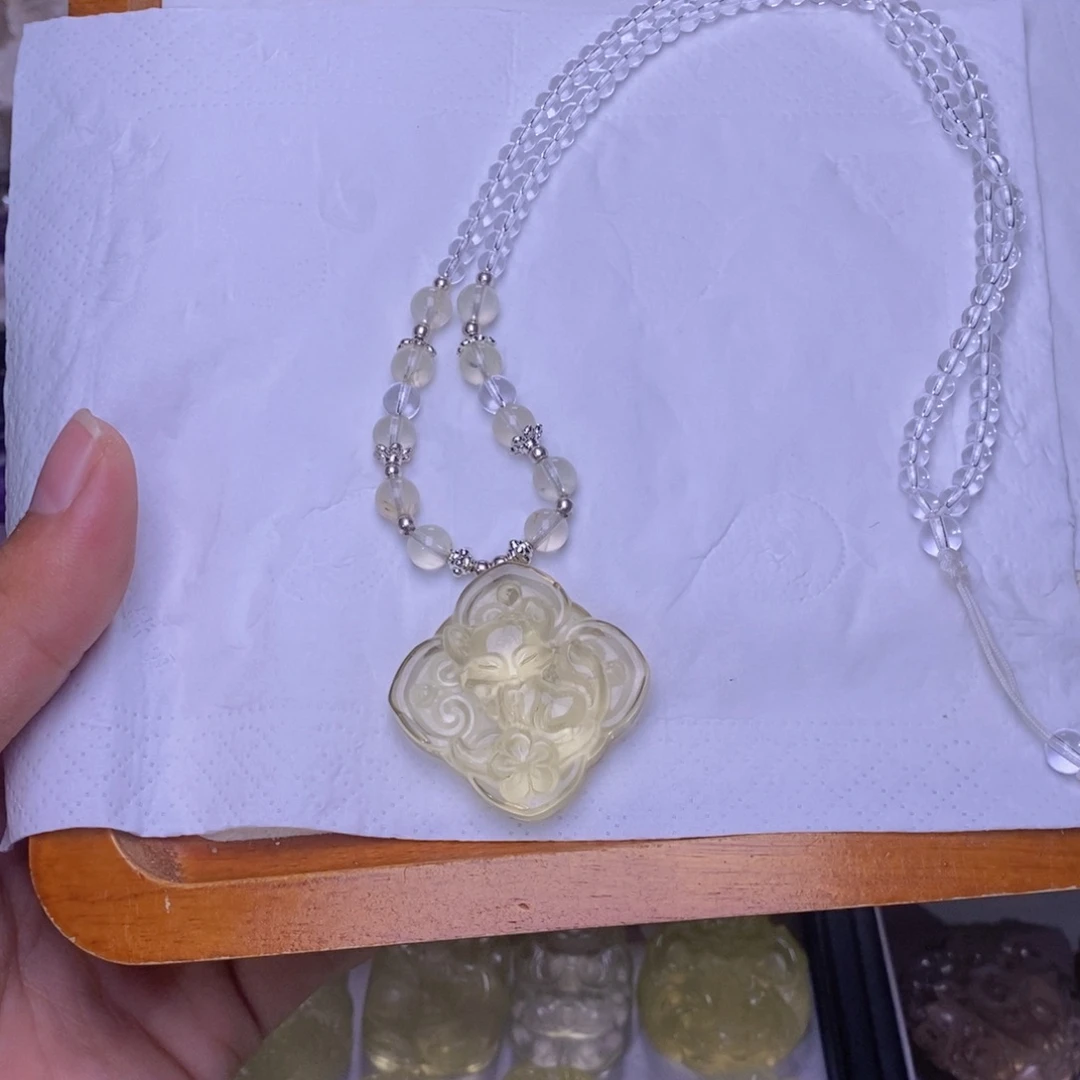 未镶嵌颈饰水晶四方狐吊坠 送链子