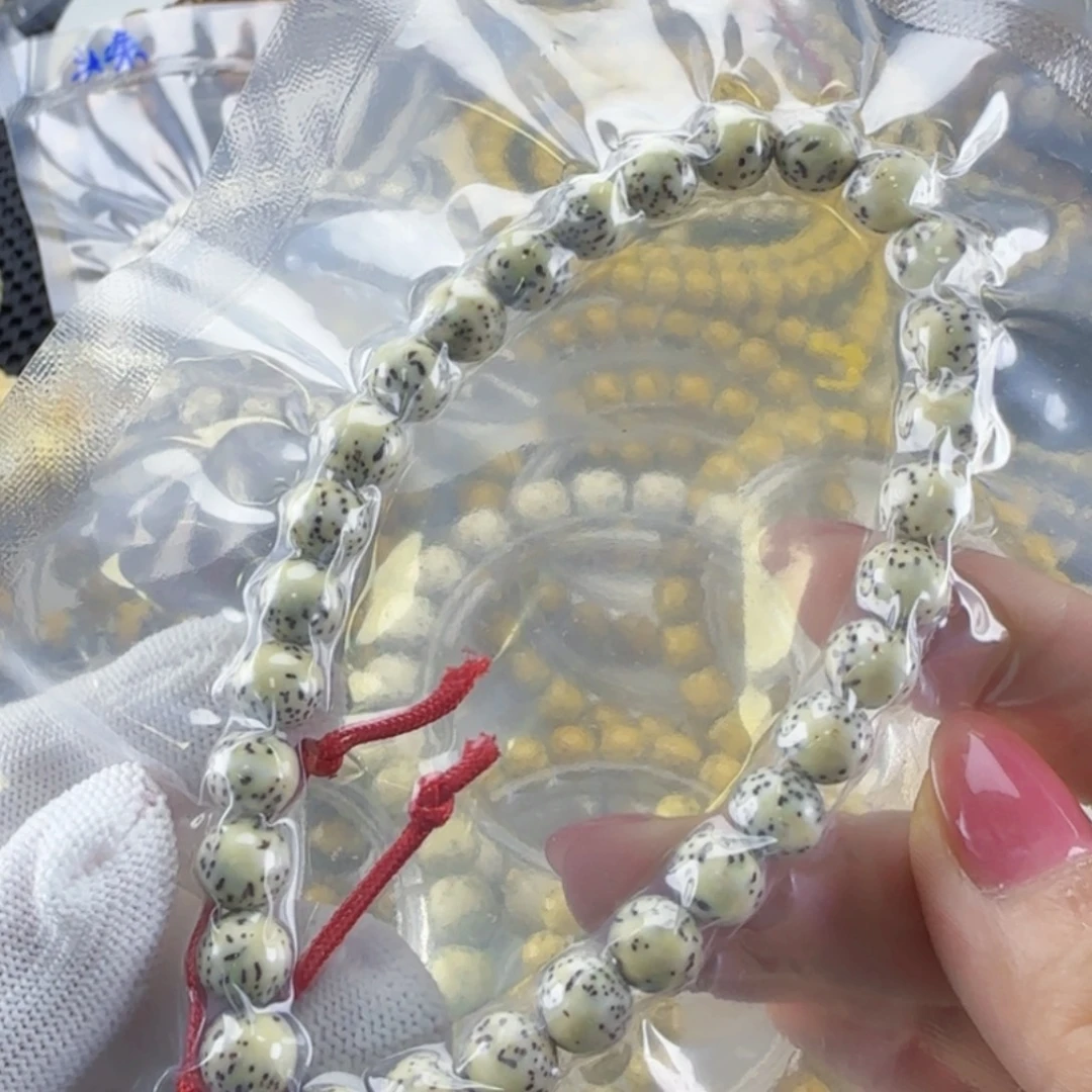 星月菩提手串海南星月菩提卡8圆珠河豚手持