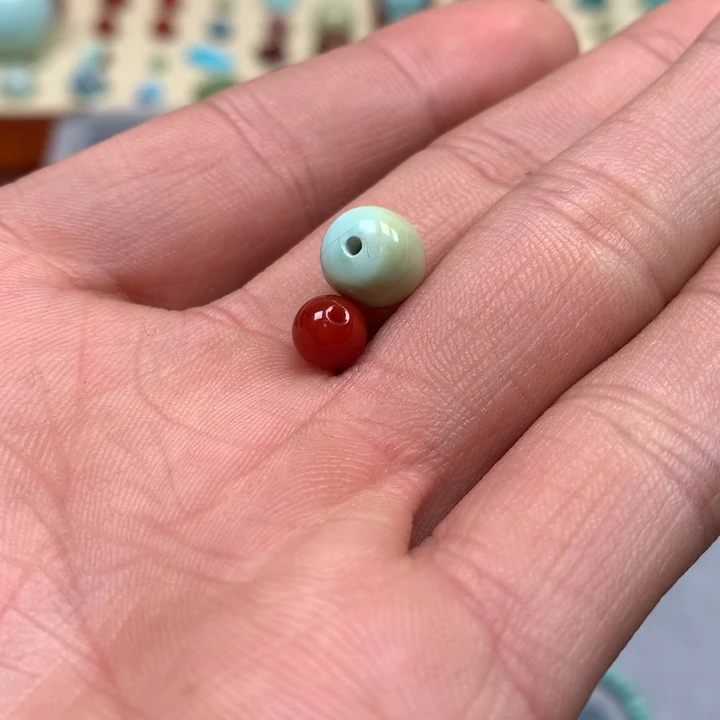 南红玛瑙配饰未镶嵌