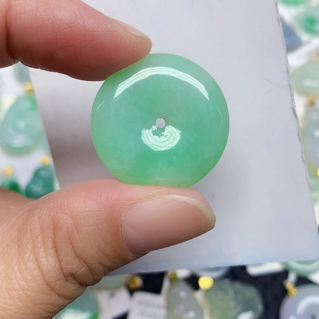 翡翠未镶嵌颈饰3567899