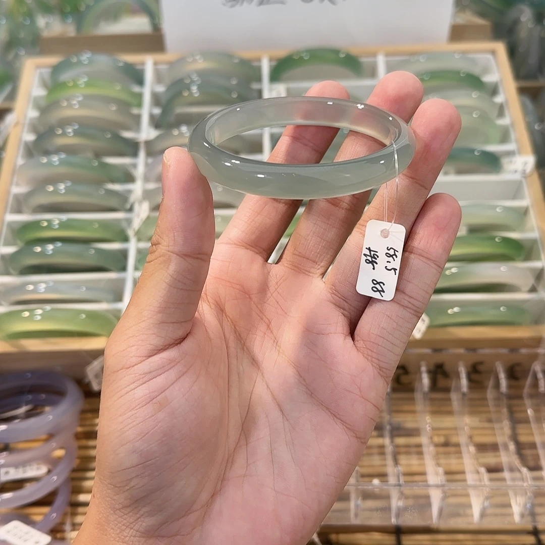 玛瑙/玉髓未镶嵌手镯圈口58.5