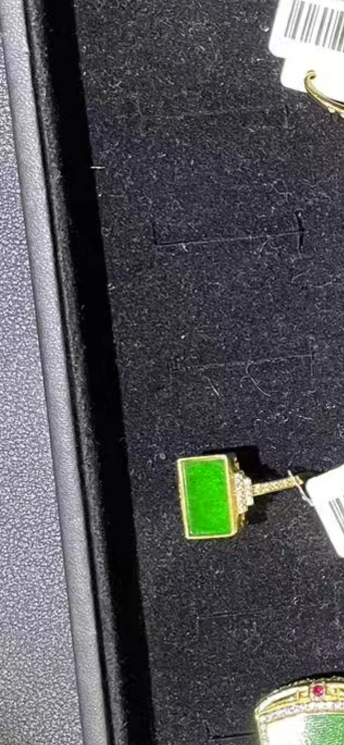 天然翡翠满色戒指