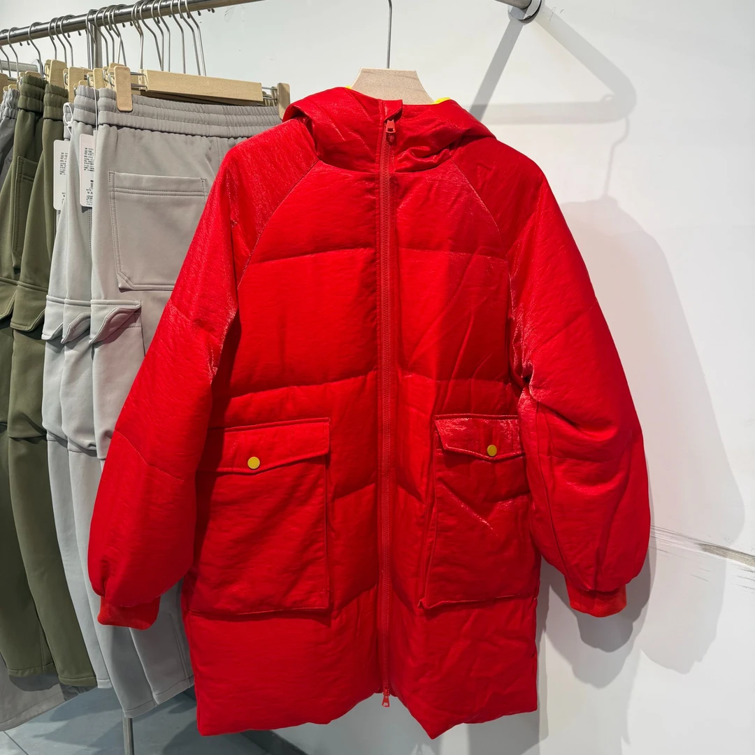 冬季男女同款红色羽绒服DGAHYRF1740