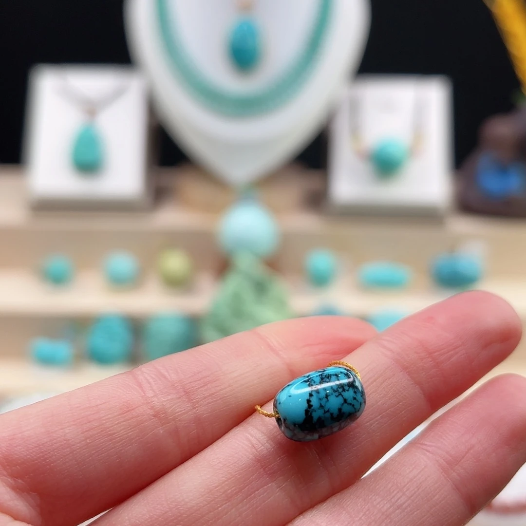 绿松石配饰未镶嵌