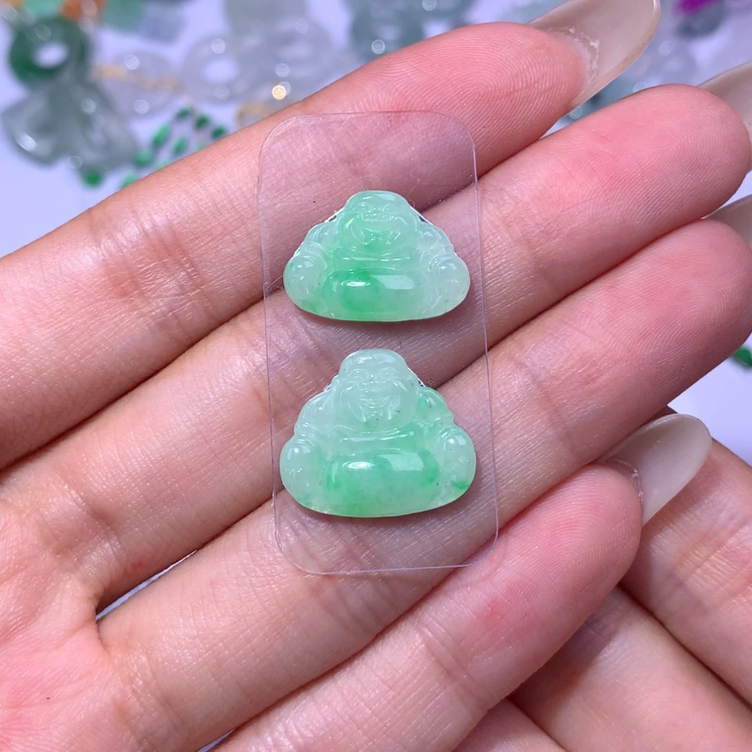 翡翠未镶嵌吊坠(不含链)一对佛公