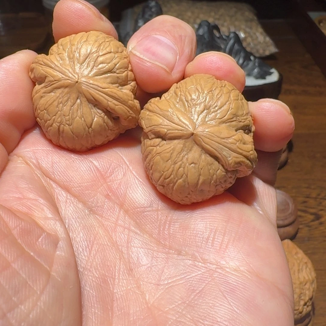 记***鱼文玩核桃吊坠粗筋