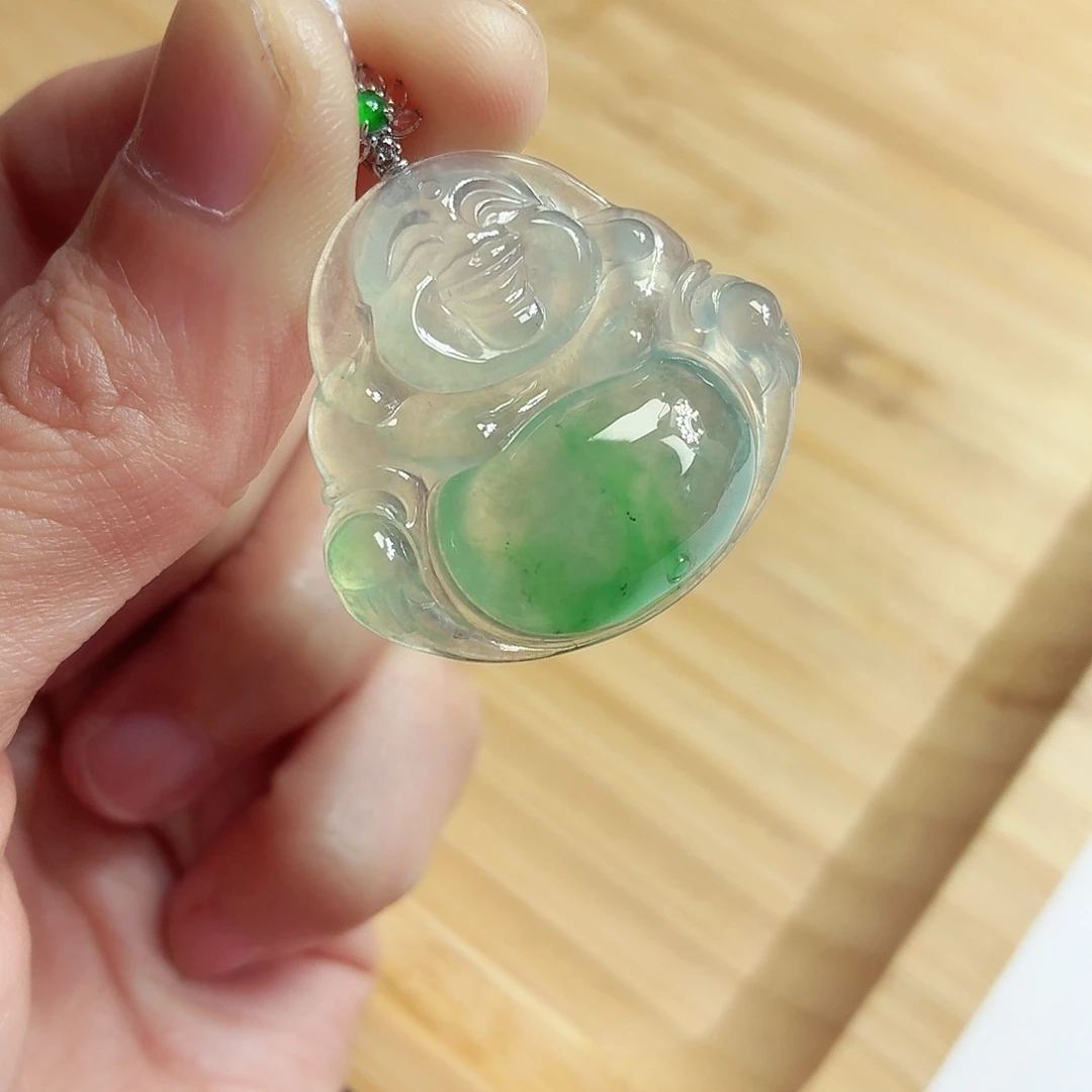 翡翠18K金镶嵌颈饰佛公