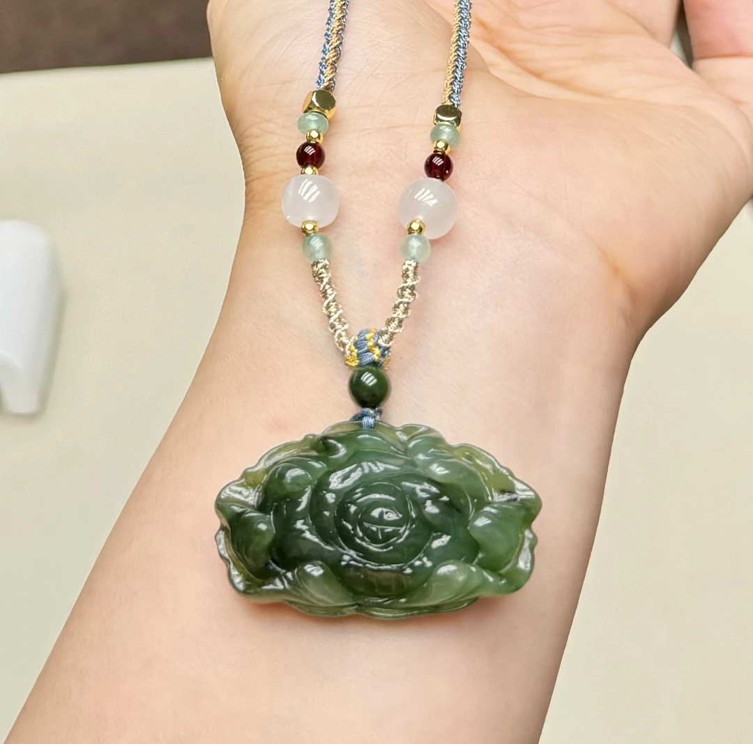 人间富贵花·和田玉碧玉牡丹花吊坠