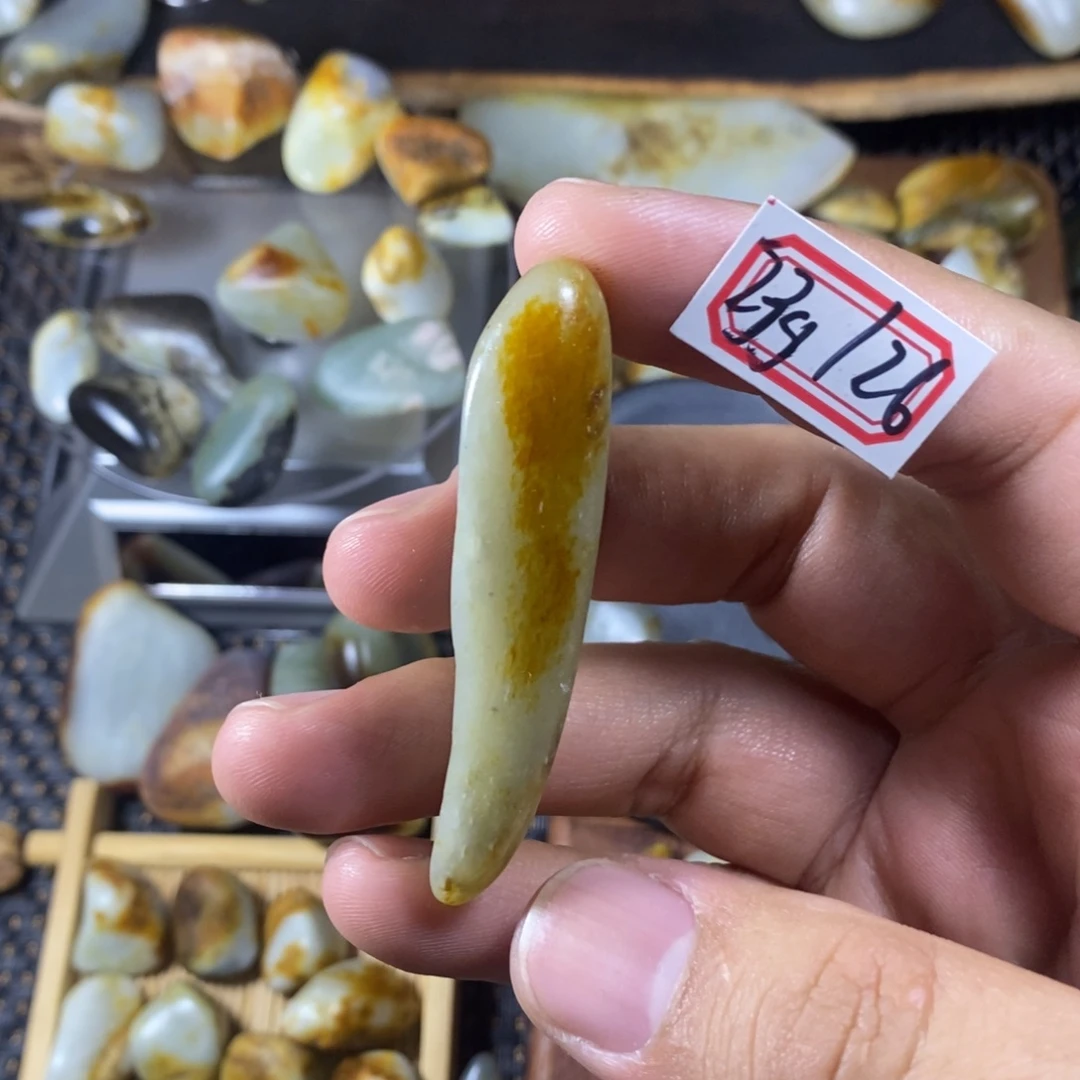 和田玉（糖玉）未镶嵌挂件