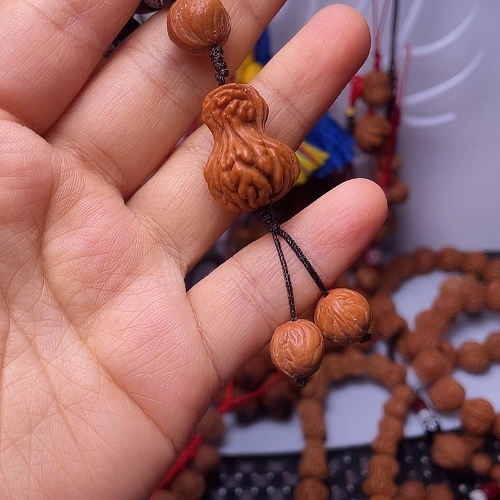 桃核吊坠龙纹桃枭