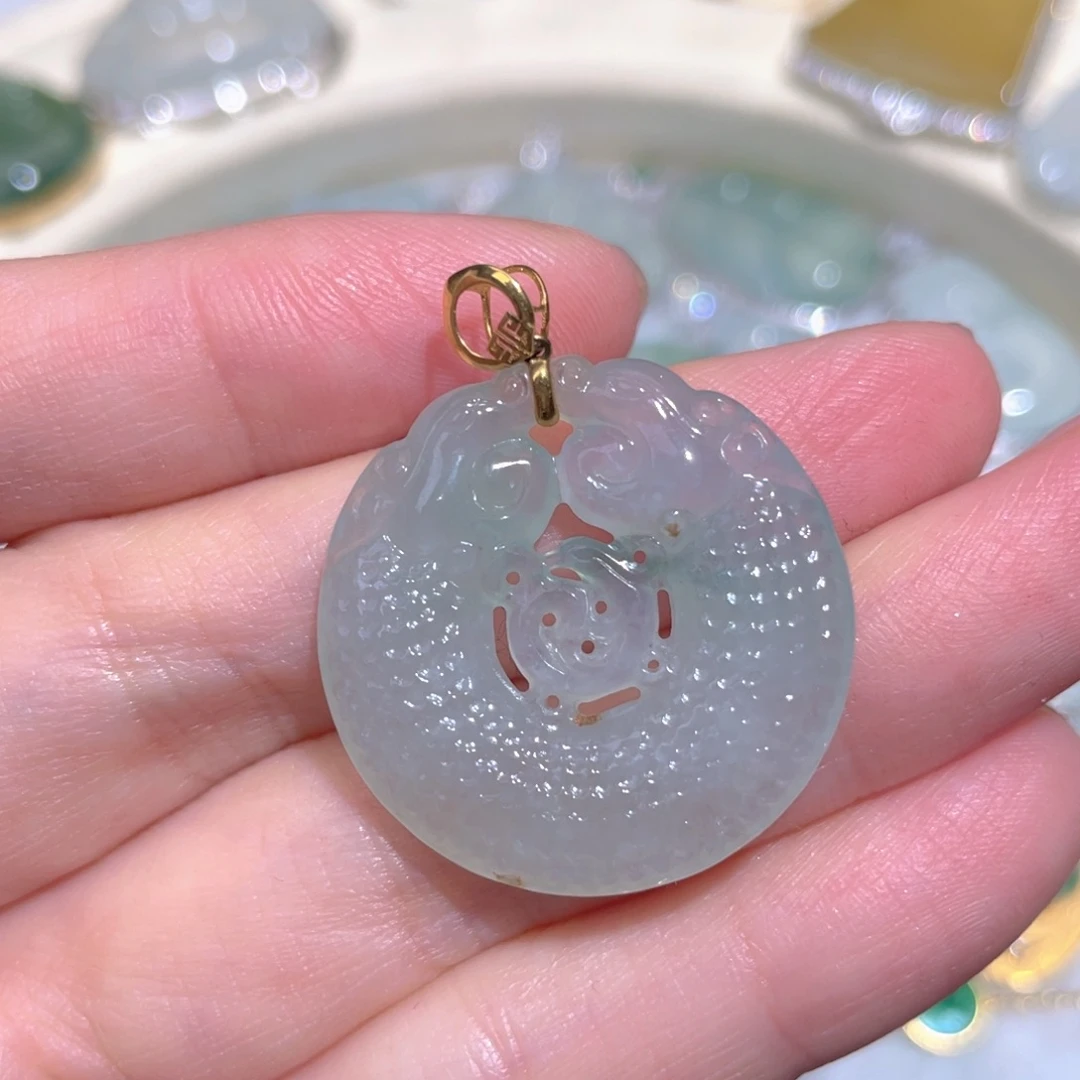 翡翠颈饰18K金镶嵌翡翠