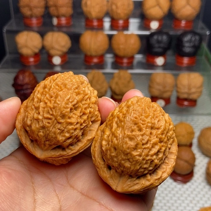 文玩核桃把件麒麟铁狮子16