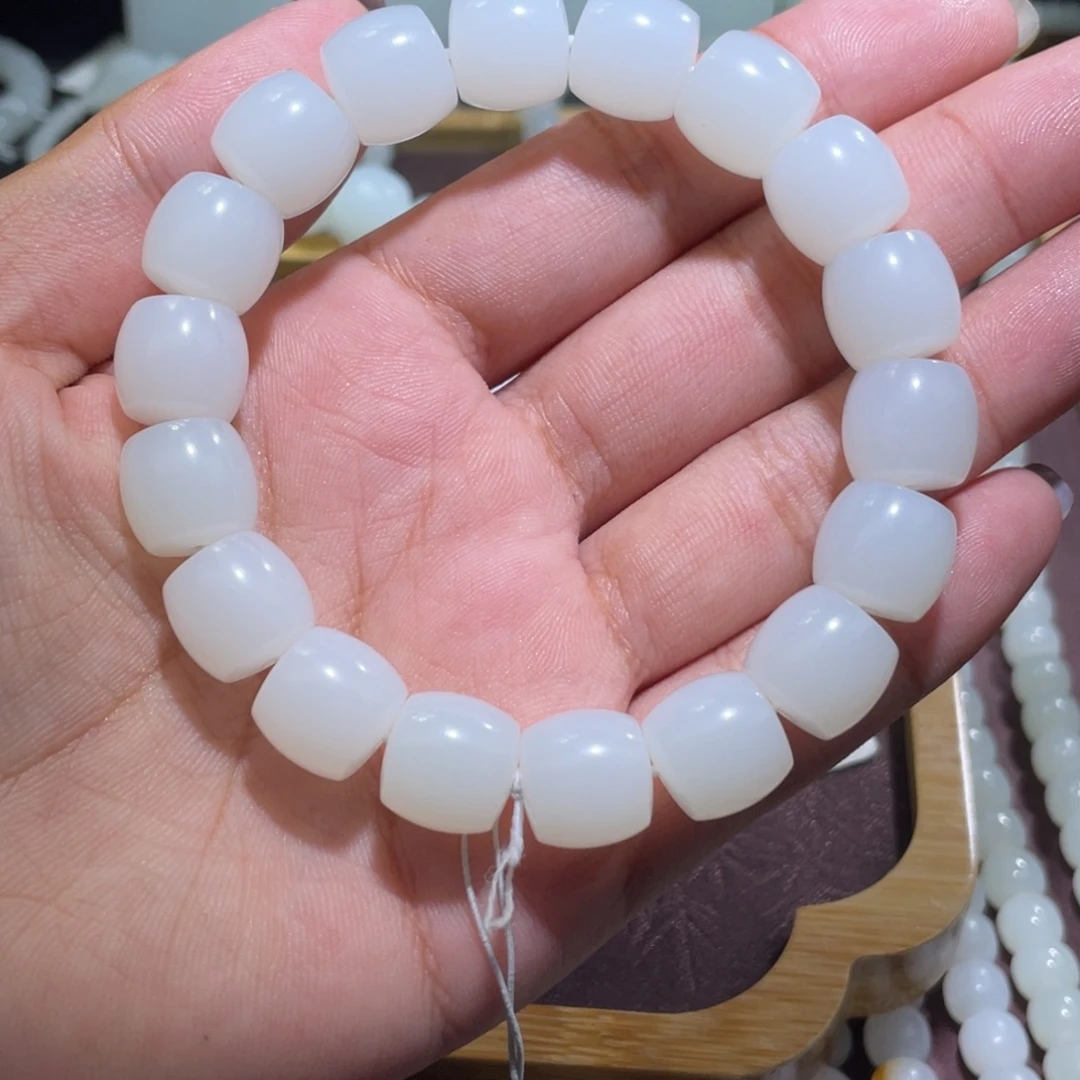 不***修和田玉未镶嵌手链