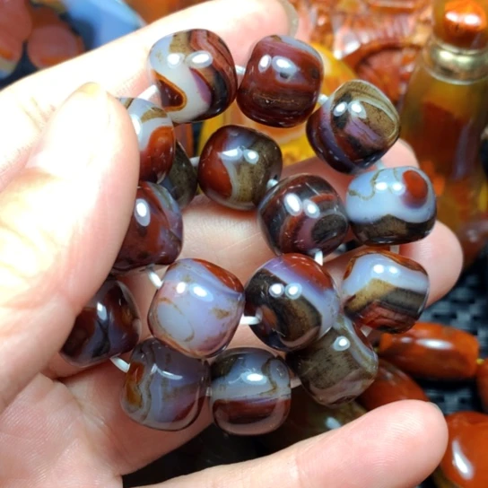 奇***梦玛瑙/玉髓未镶嵌颈饰