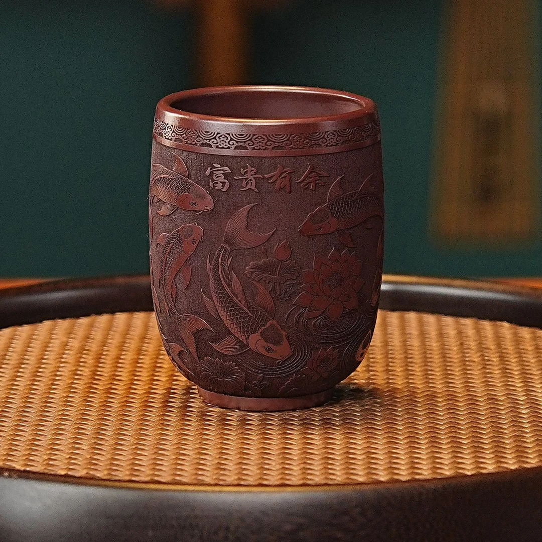 宜兴全手工紫砂茶具 原矿石红泥料刻绘富贵有鱼主人杯品茗杯