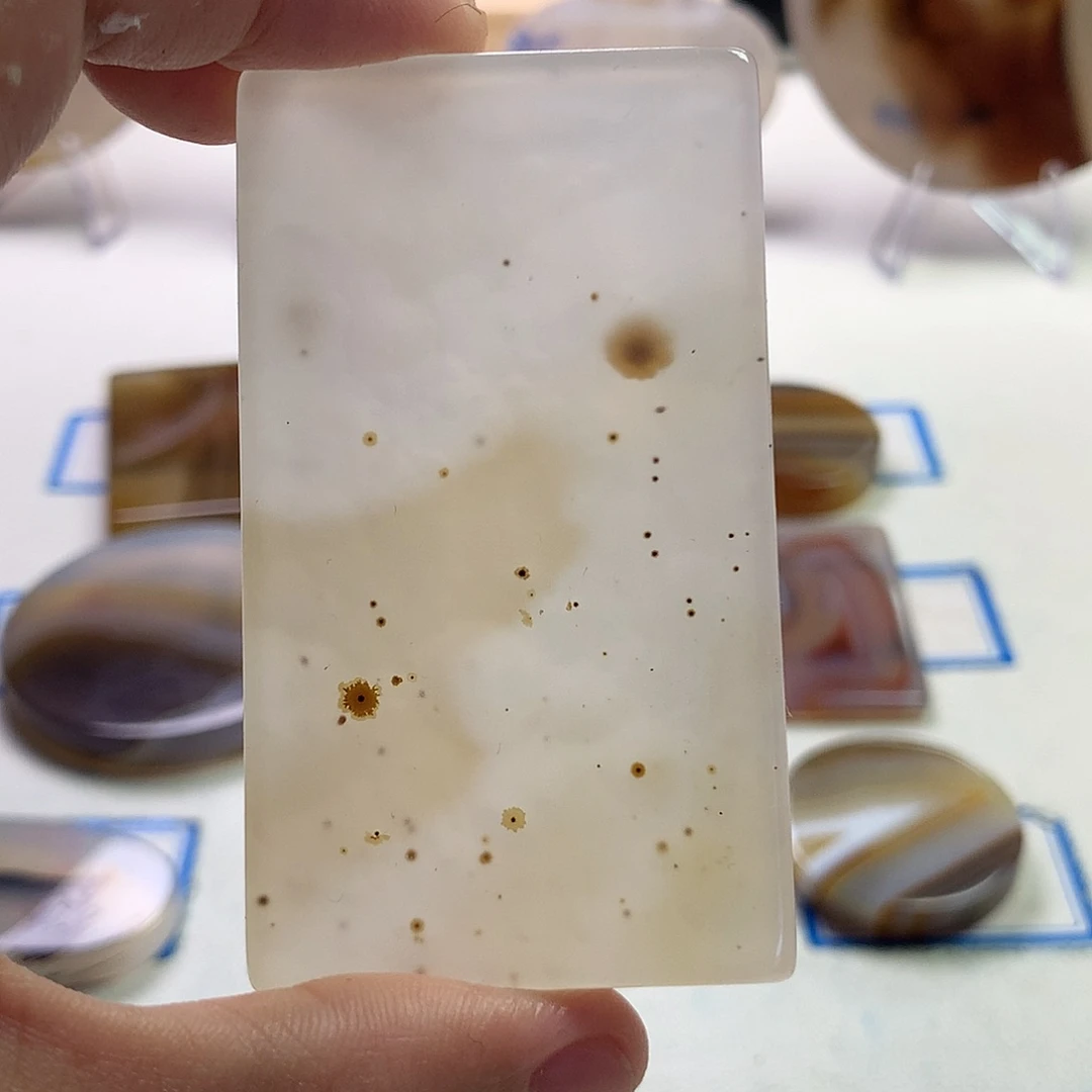 未镶嵌玛瑙/玉髓珠宝半成品