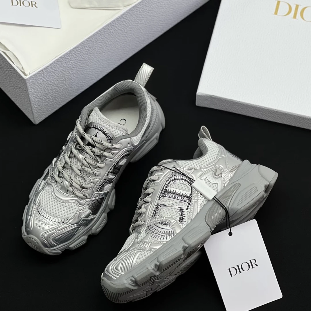 99新 DIOR/迪奥 chrono银灰色网面运动鞋 35码