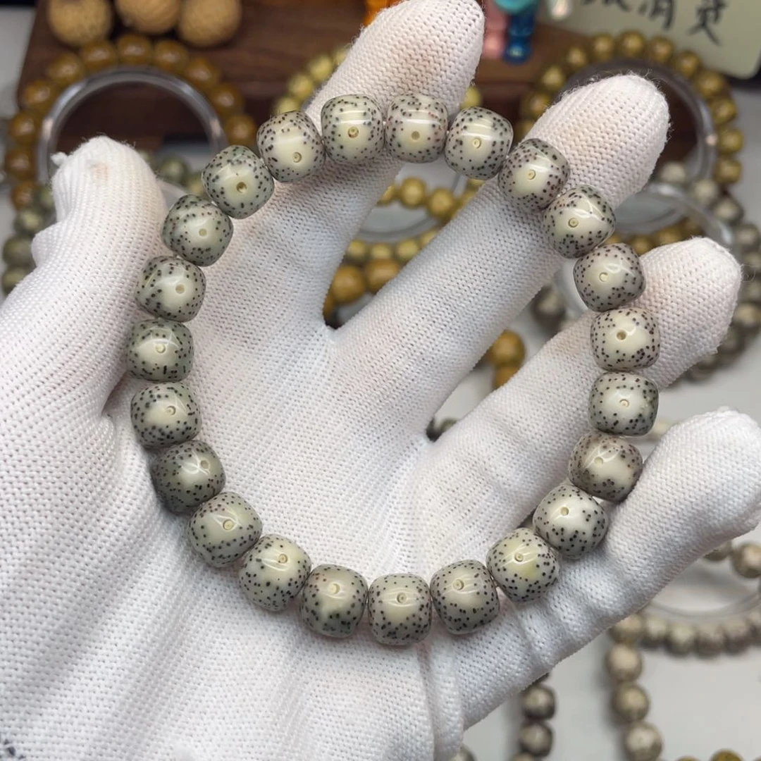 星月菩提手串10×9石玉料大留白小细星A35
