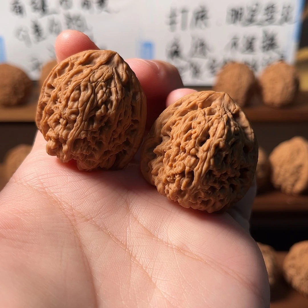35尺南疆石小手捻一对