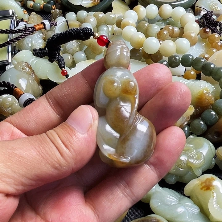 辽***原吊坠(不含链)未镶嵌和田玉