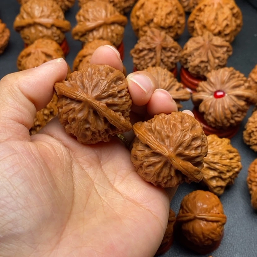 【闪购商品】文玩核桃把件【****】核桃