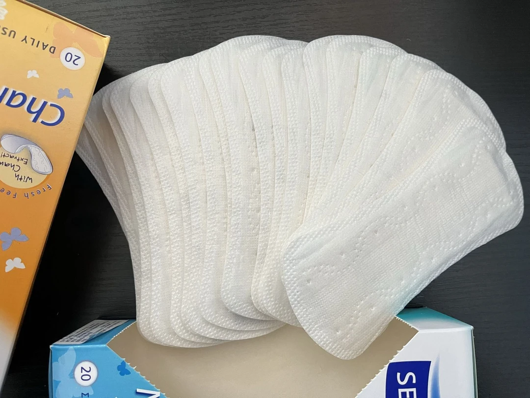 80片护垫舒适轻薄透气卫生护垫很舒适到手4盒80片
