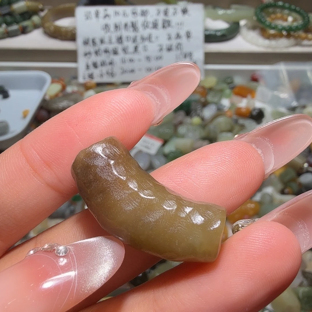 和田玉未镶嵌珠宝奇石