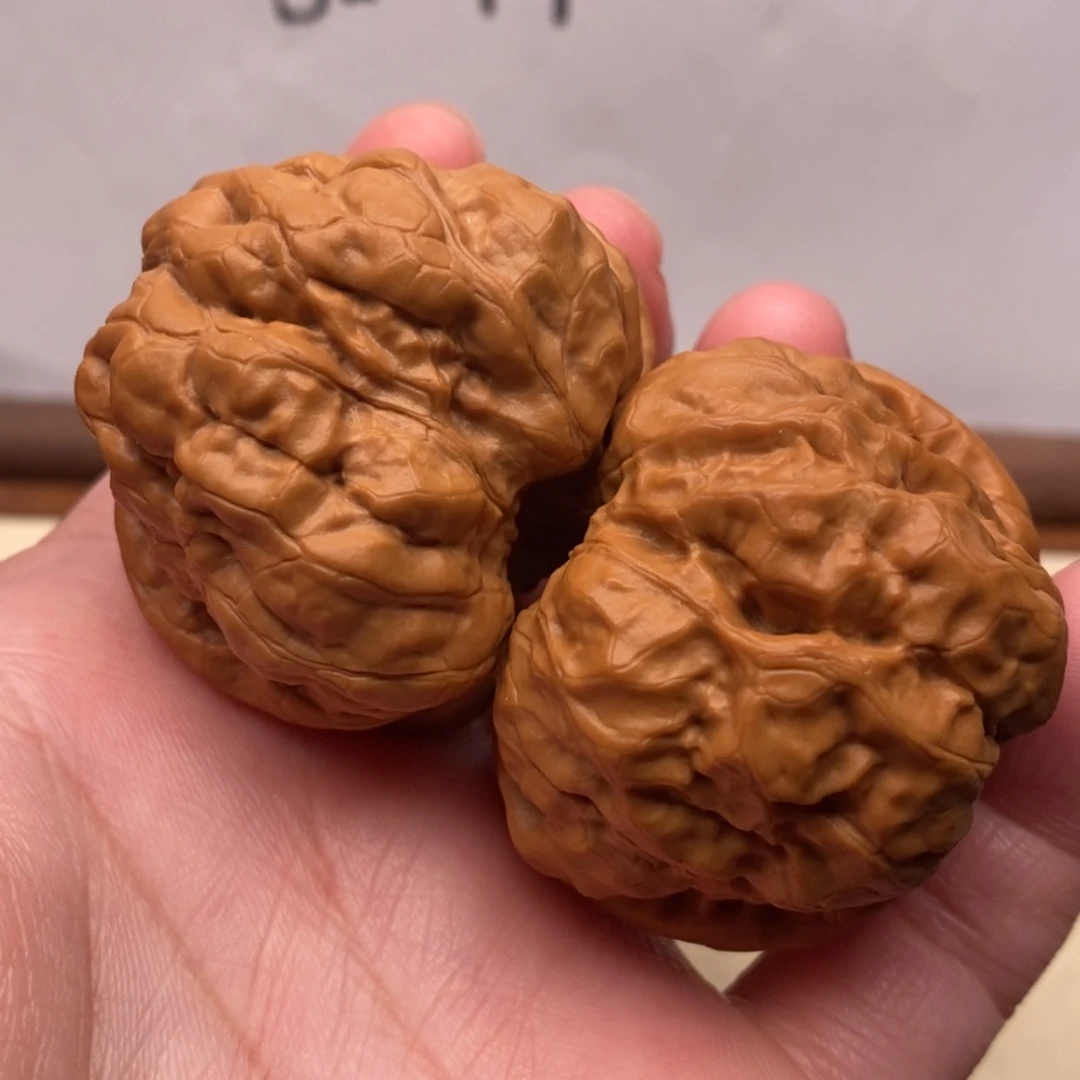 【闪购商品】把件文玩核桃边43左右
