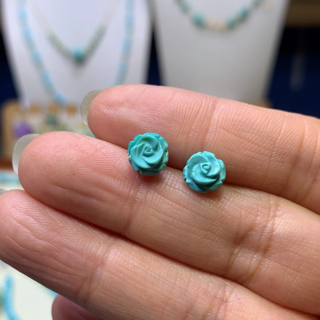 绿松石18K金镶嵌耳钉