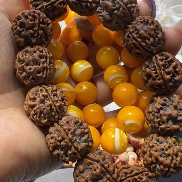 核桃手串/手链1.4金黄大 白