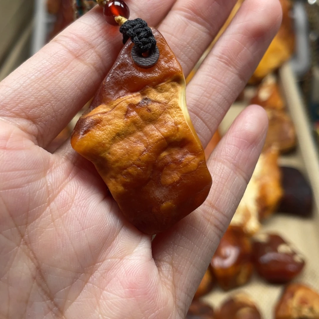 琥珀未镶嵌珠宝奇石