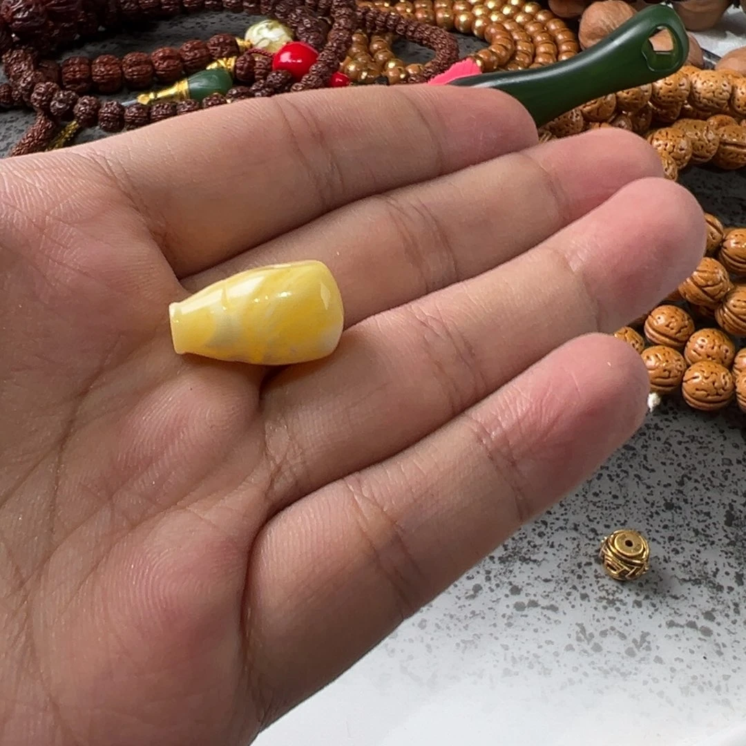 琥珀未镶嵌裸石蜜蜡