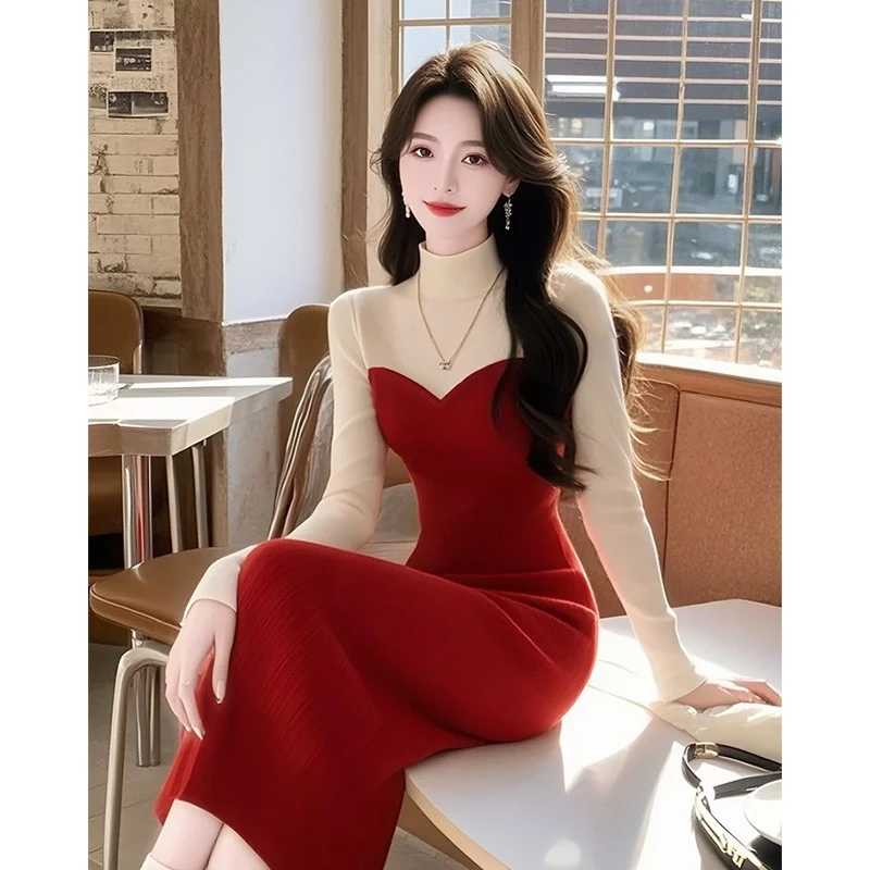 设计感撞色拼接新年红羊绒针织长裙时髦洋气百搭简约显瘦连衣裙女