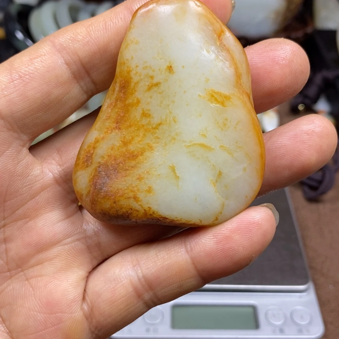江***风未镶嵌和田玉把件