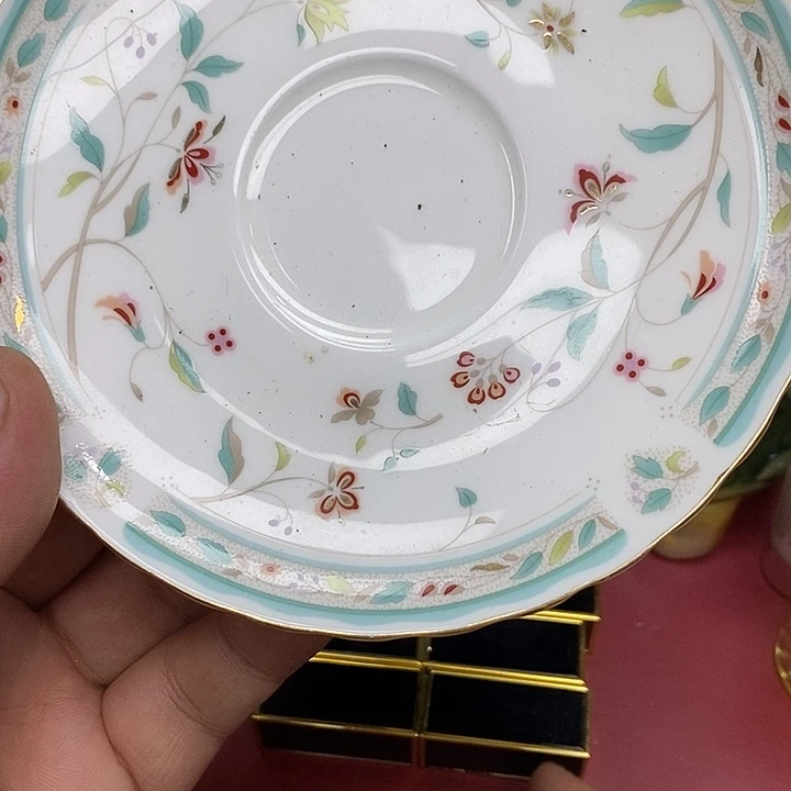 小***白瓷片哈哈哈哈哈哈哈哈