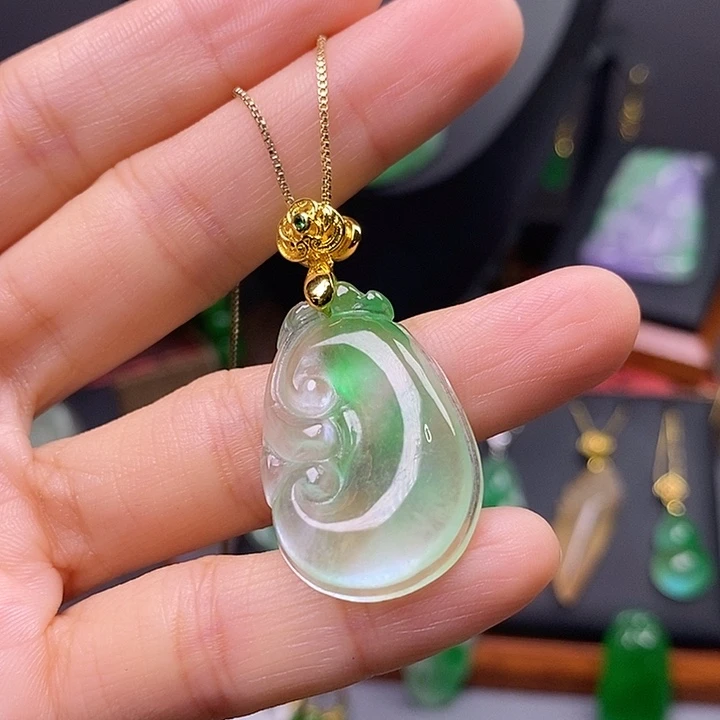 吊坠(赠链)未镶嵌翡翠