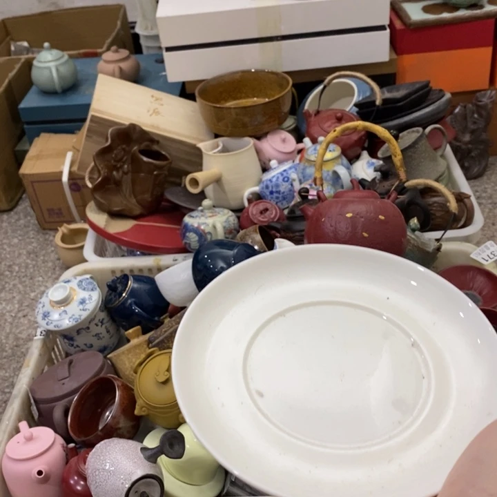 陶瓷艺术品及陶瓷壶