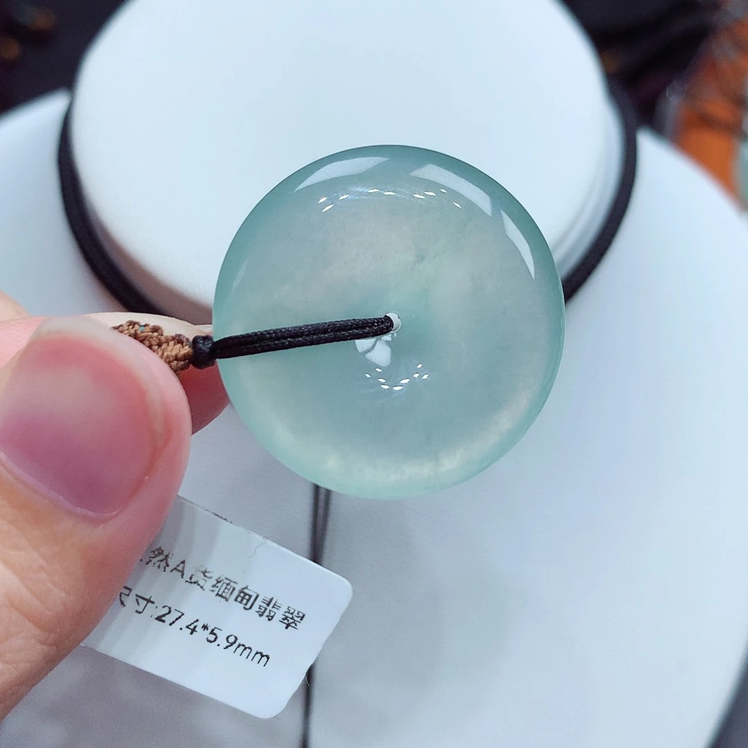 翡翠未镶嵌颈饰翡翠109，27.4/5.9