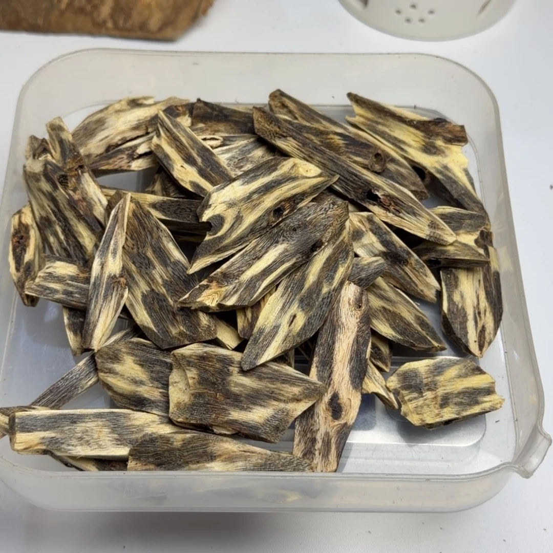 啊***对沉香沉香碎屑随机发一克