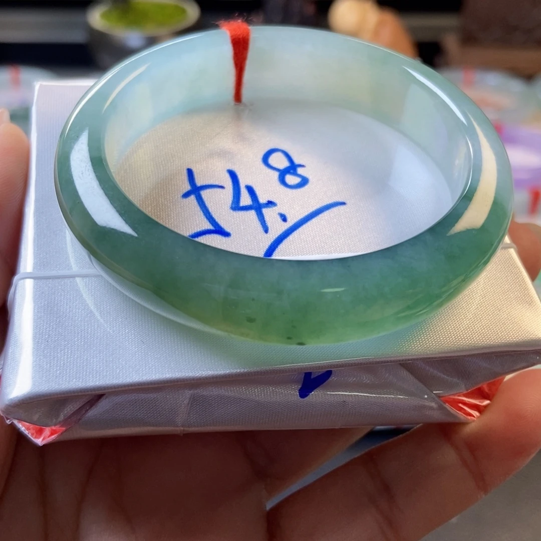 翡翠未镶嵌手镯48半山水冰湖水绿