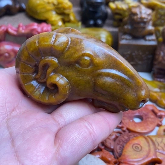 蛇纹石玉未镶嵌颈饰31