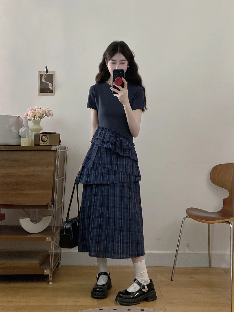 MO88ZSPF大码女装蓝色格纹短袖连衣裙女夏拼接收腰不规则中长裙