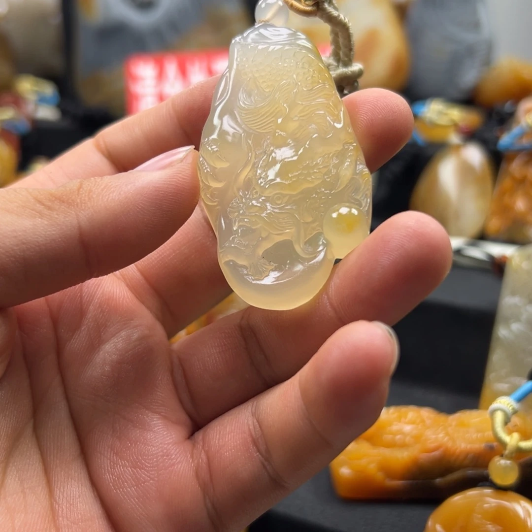 石英质玉（黄龙玉）未镶嵌黄龙玉