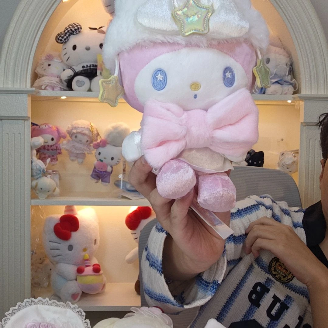 冬日之星美乐蒂公仔