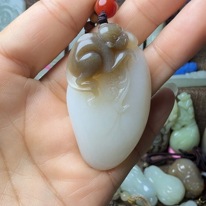 和田玉（糖玉）未镶嵌挂件
