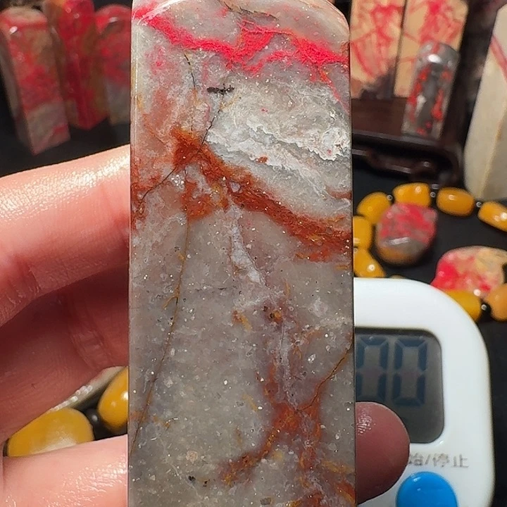 昌化鸡血石一****了昌化鸡血石