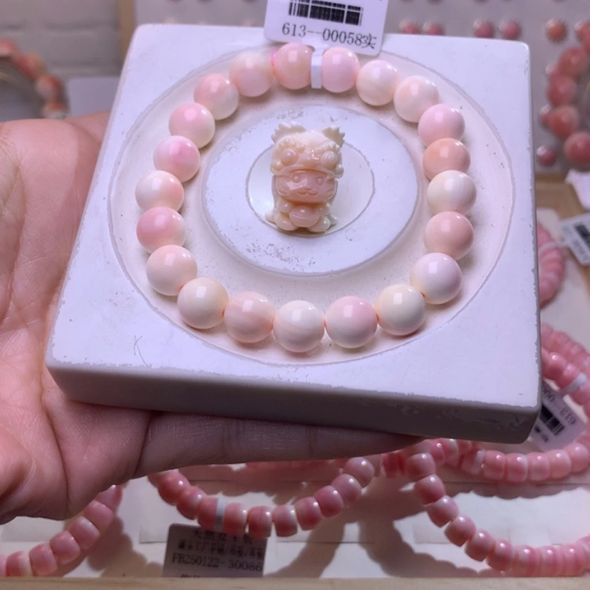 【闪购商品】查罗石颈饰合金福利